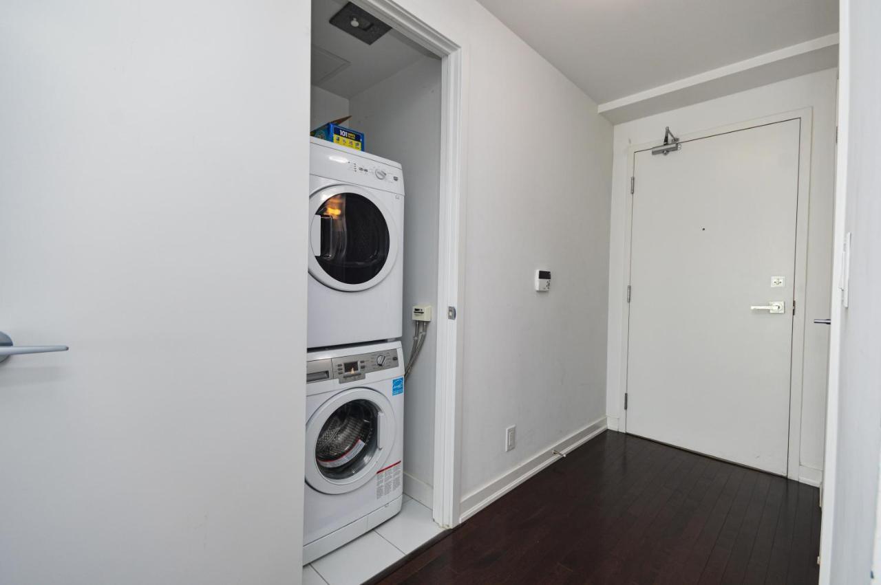 Downtown Toronto Condo Near Cn Tower, Mtcc, Rogers Center , Union Station Экстерьер фото