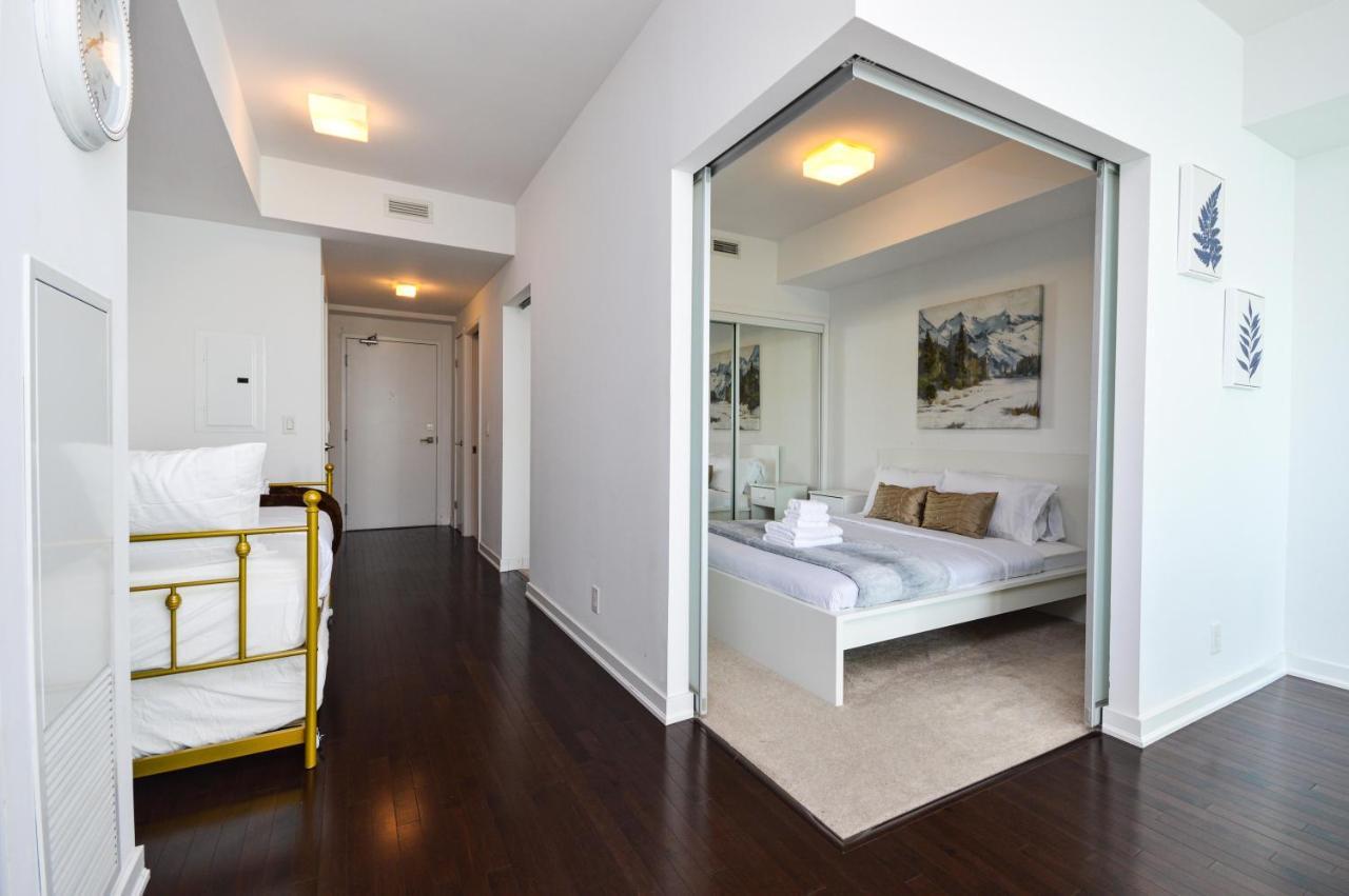 Downtown Toronto Condo Near Cn Tower, Mtcc, Rogers Center , Union Station Экстерьер фото