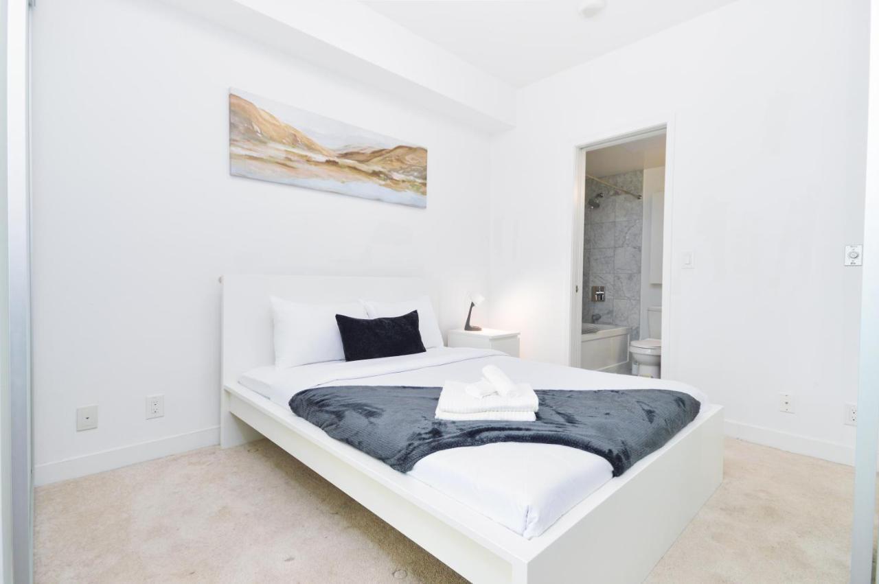 Downtown Toronto Condo Near Cn Tower, Mtcc, Rogers Center , Union Station Экстерьер фото
